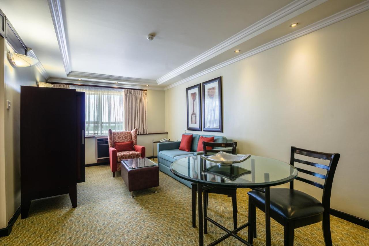 Cresta President Hotel Gaborone Exterior foto